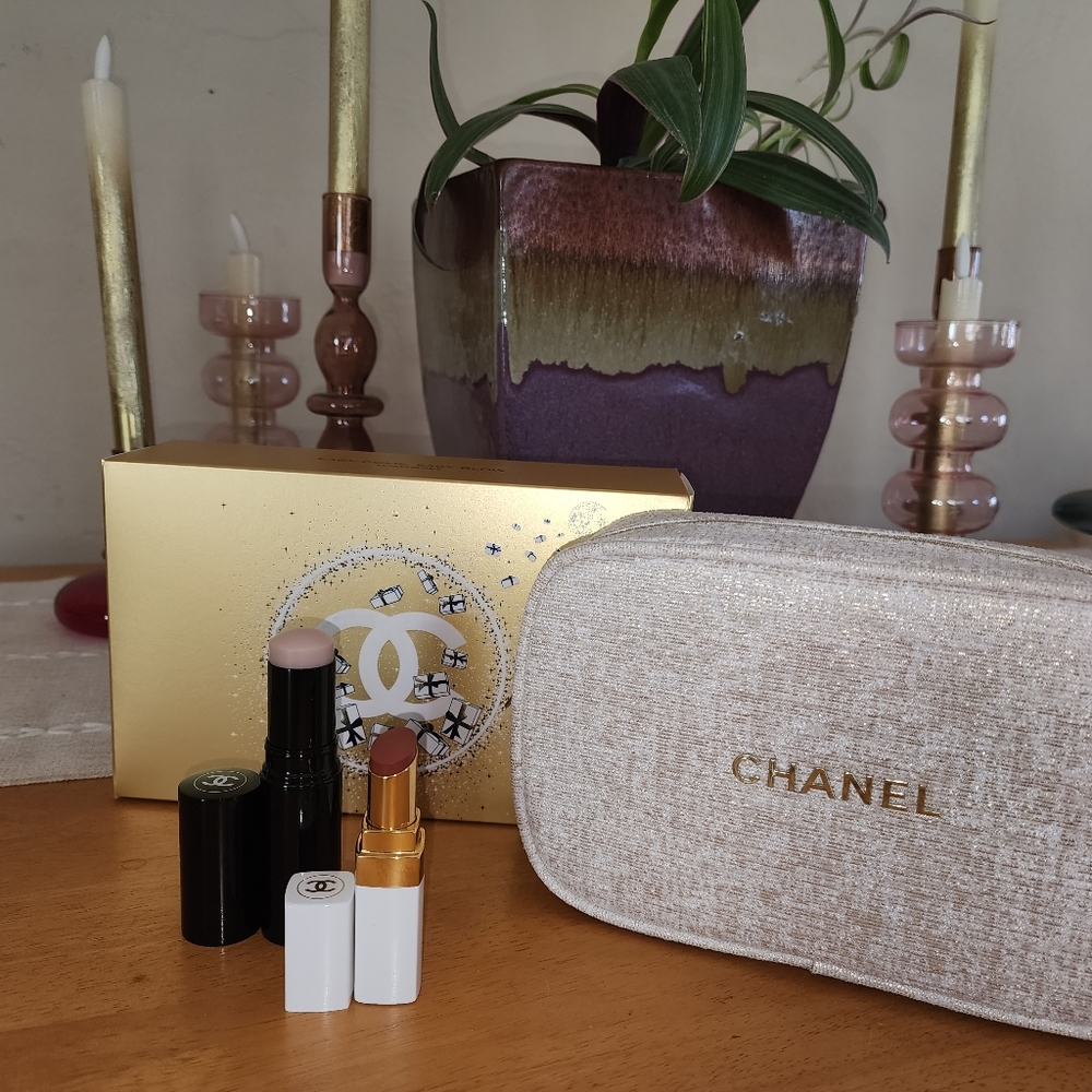 Chanel holiday kit